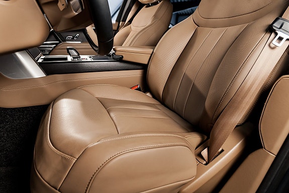 Land Rover Range Rover 19 of 24
