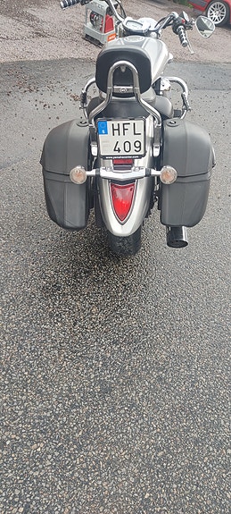 Yamaha XVS1300A Midnight Star 4 of 5