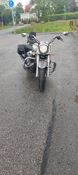 Yamaha XVS1300A Midnight Star 2 of 5