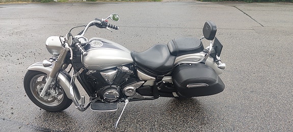 Yamaha XVS1300A Midnight Star 5 of 5