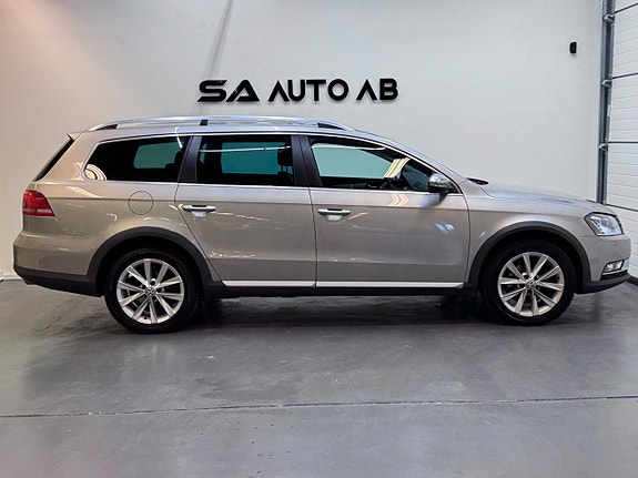 Volkswagen Passat Alltrack 4 of 5