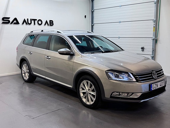 Volkswagen Passat Alltrack 2 of 5