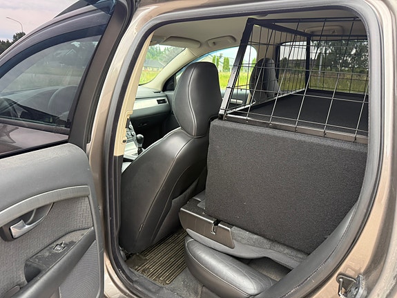 Volvo V70 8 of 11