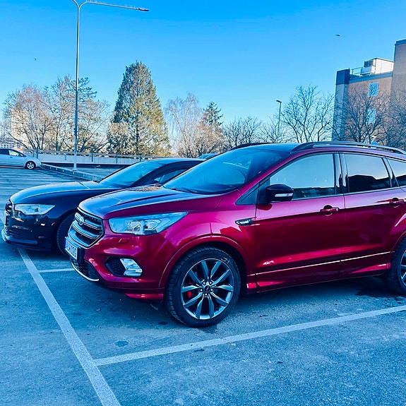 Ford Kuga 2 of 8