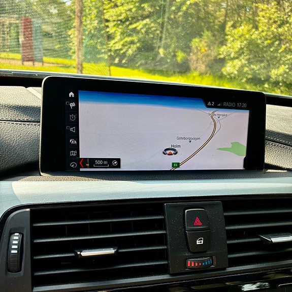 BMW 320i 16 of 16