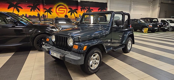 Jeep Wrangler 3 of 9