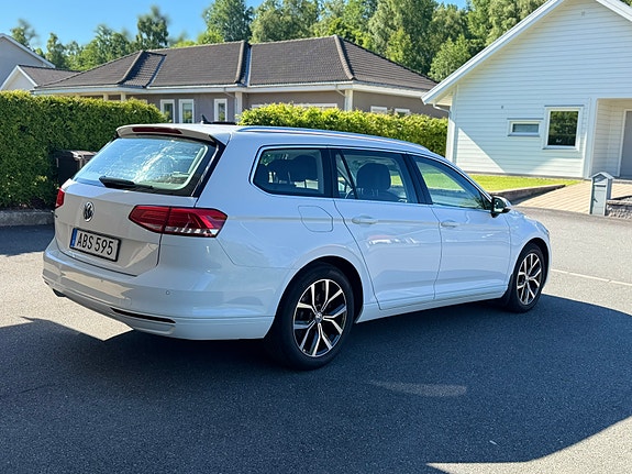 Volkswagen Passat 5 of 5