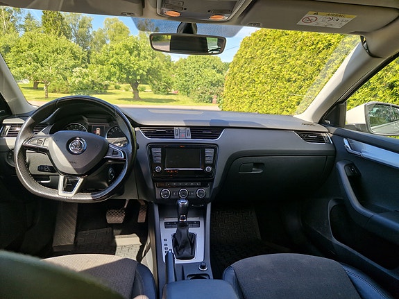 Skoda Octavia 9 of 12