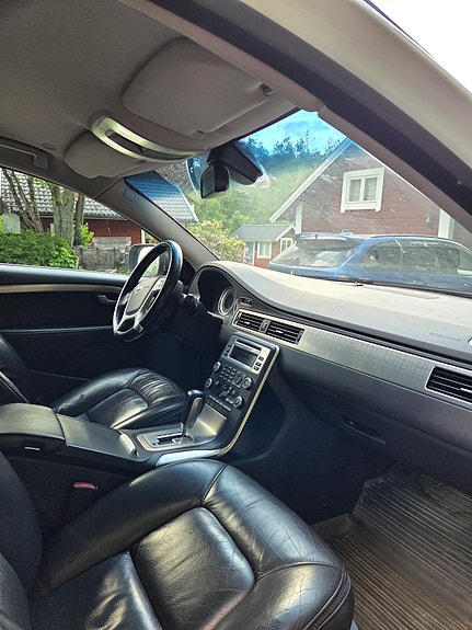 Volvo XC70 5 of 5