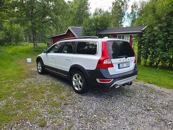 Volvo XC70 3 of 5