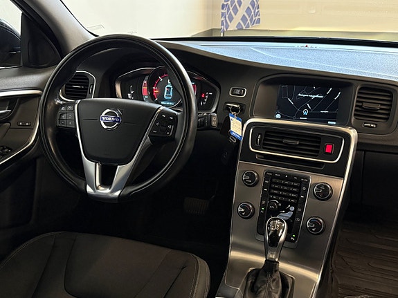 Volvo V60 11 of 20