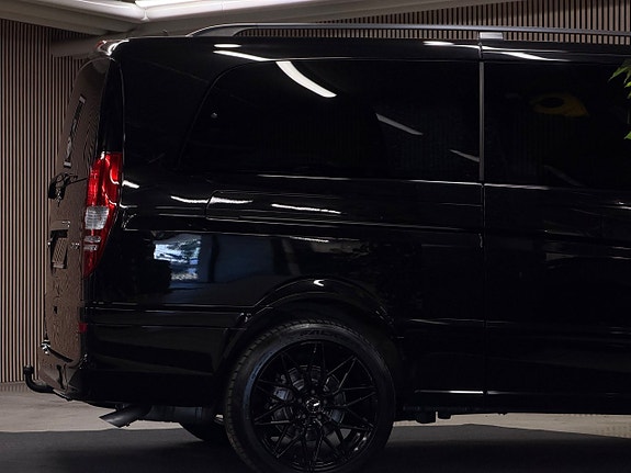 Mercedes-Benz Viano 16 of 30