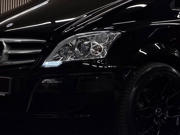 Mercedes-Benz Viano 8 of 30