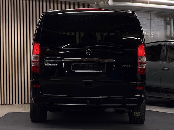 Mercedes-Benz Viano 18 of 30
