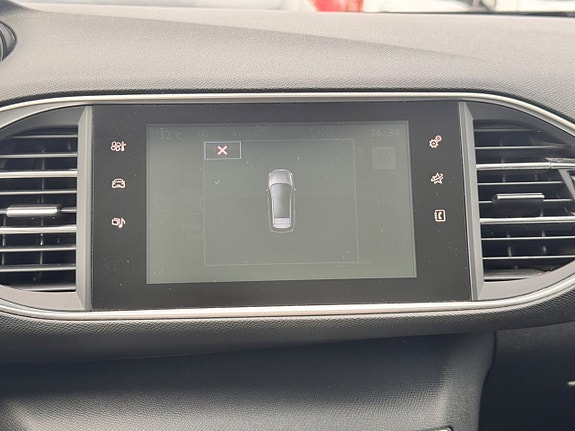 Peugeot 308 SW 11 of 13
