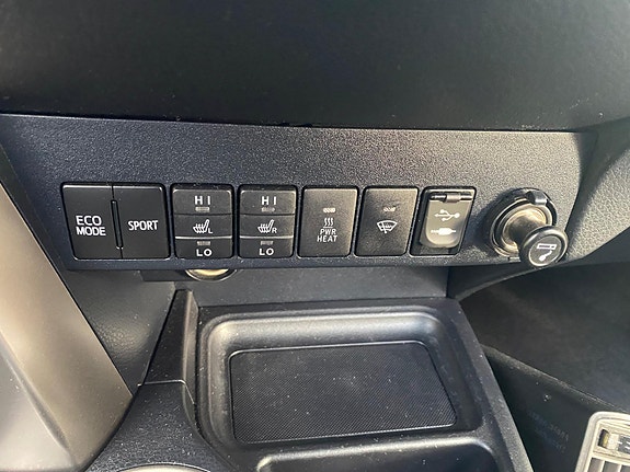 Toyota RAV4 24 of 30