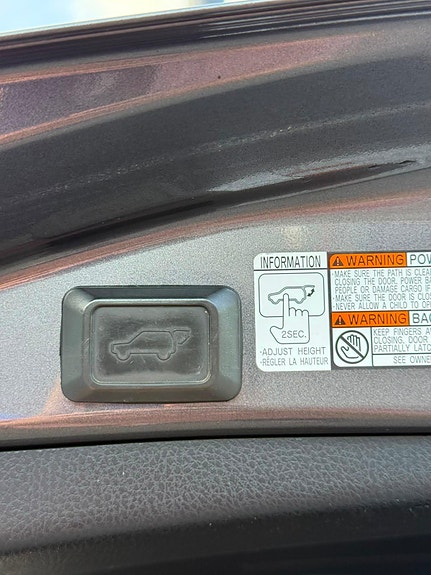 Toyota RAV4 12 of 30