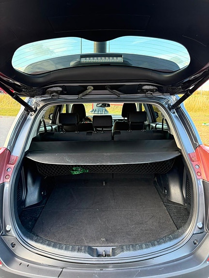 Toyota RAV4 11 of 30