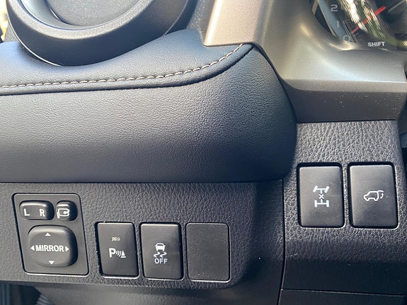 Toyota RAV4 26 of 30
