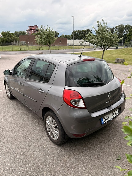 Renault Clio 3 of 5