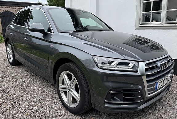 Audi Q5 2 of 4