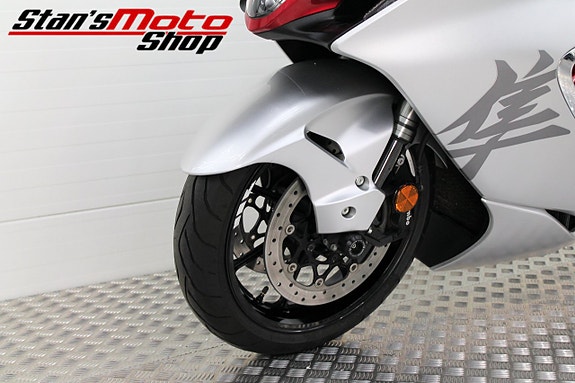 Suzuki GSX-R 1300 Hayabusa ABS Dominator 12 of 21