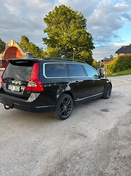 Volvo V70 5 of 5