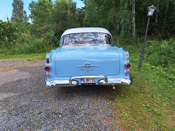 Pontiac Chieftain 5 of 10