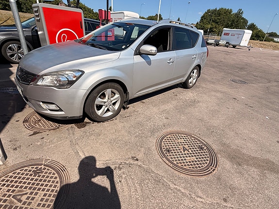 Kia Ceed 2 of 13