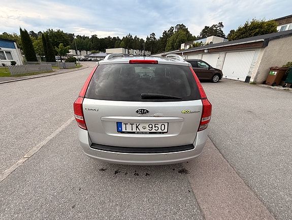Kia Ceed 4 of 13