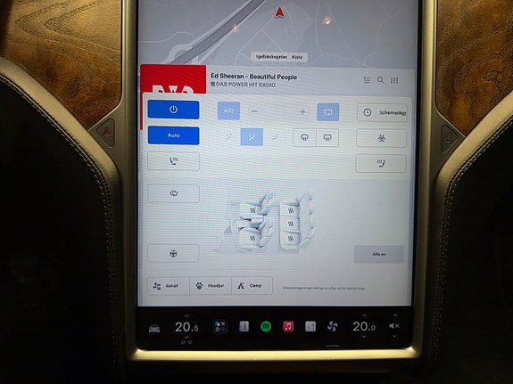 Tesla Model S 25 of 30