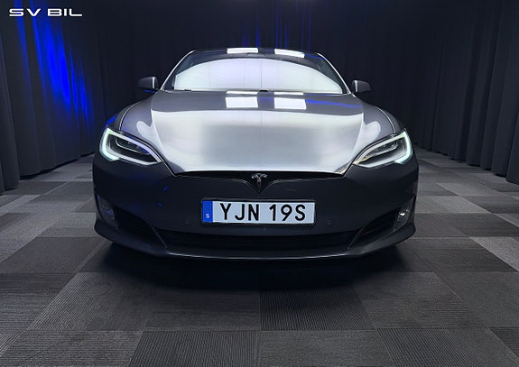 Tesla Model S 2 of 30