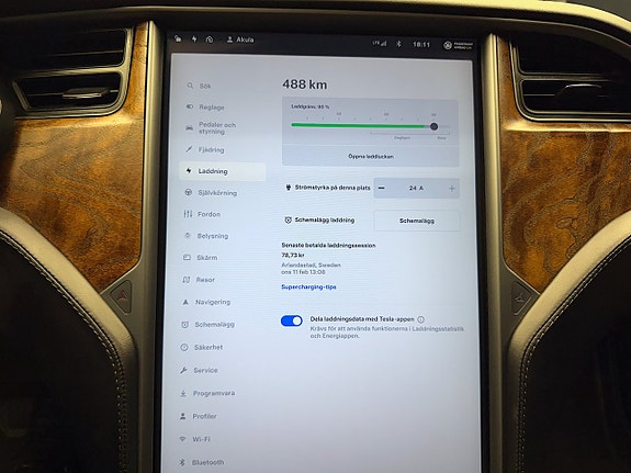 Tesla Model S 28 of 30