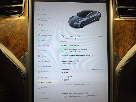 Tesla Model S 29 of 30