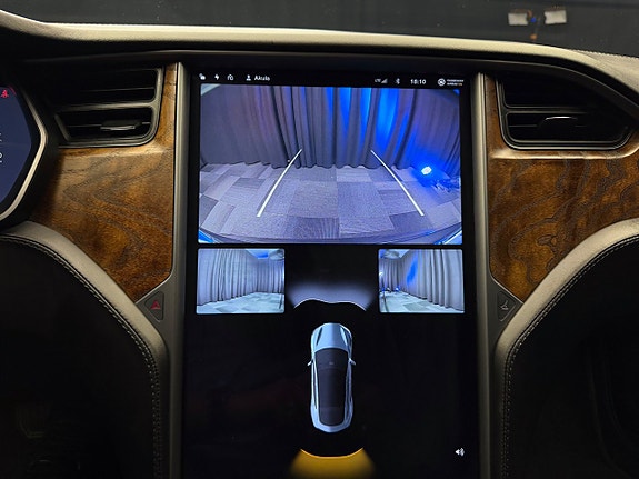 Tesla Model S 22 of 30