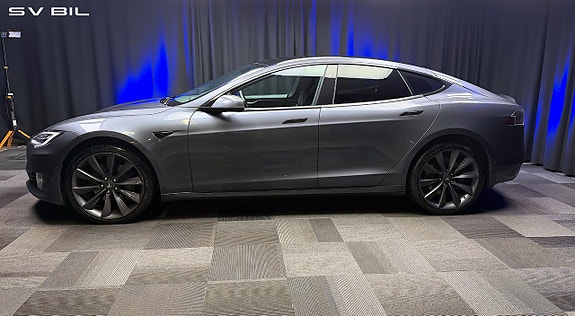 Tesla Model S 7 of 30