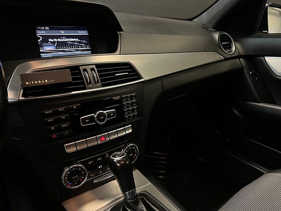 Mercedes-Benz C220 19 of 22