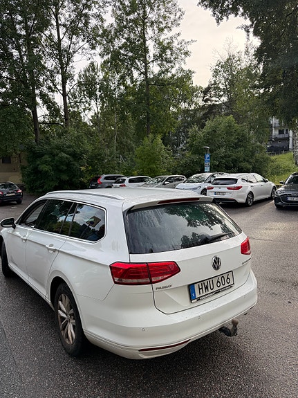 Volkswagen Passat 3 of 3