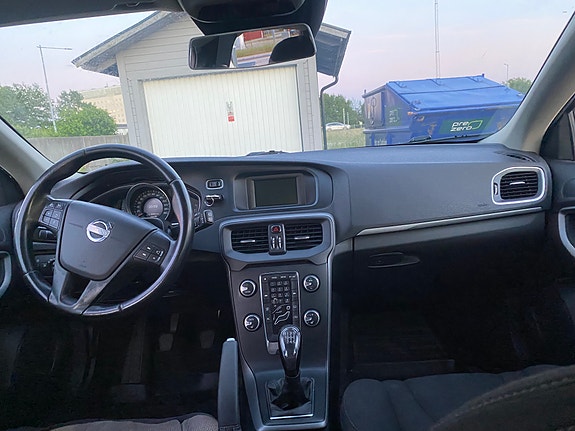 Volvo V40 5 of 5