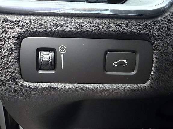 Volvo XC60 20 of 30