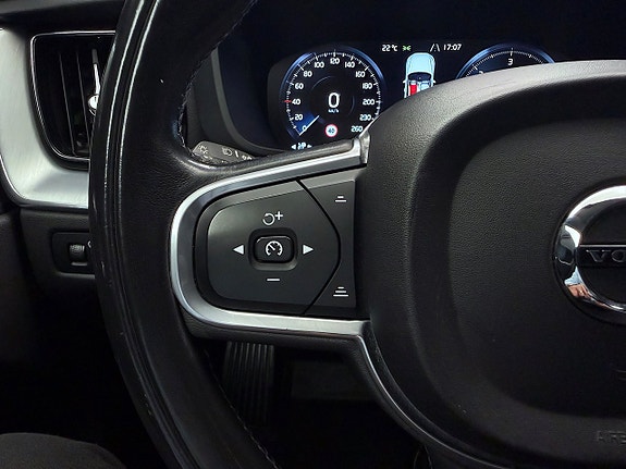 Volvo XC60 21 of 30