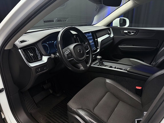Volvo XC60 14 of 30