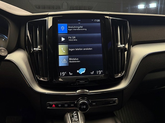 Volvo XC60 25 of 30