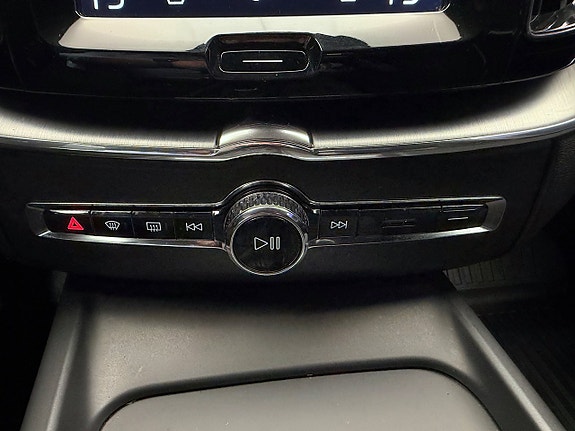 Volvo XC60 29 of 30