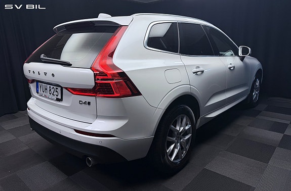 Volvo XC60 4 of 30
