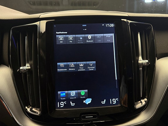 Volvo XC60 27 of 30