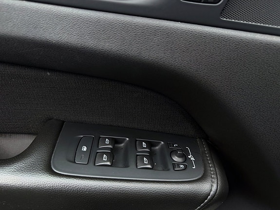 Volvo XC60 19 of 30
