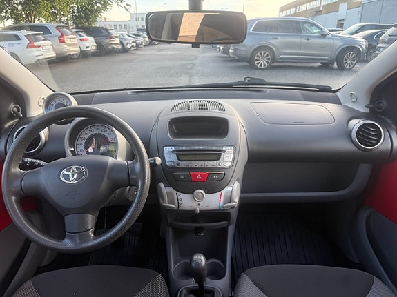 Toyota Aygo 10 of 14