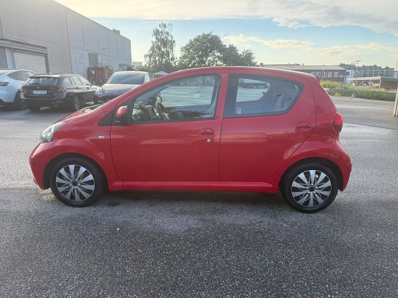 Toyota Aygo 7 of 14