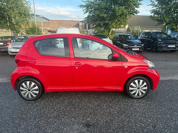 Toyota Aygo 6 of 14